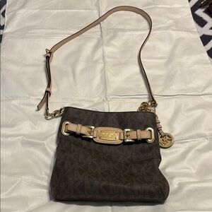 Michael Kors Gold Brown Crossbody Bag with Elegant Design